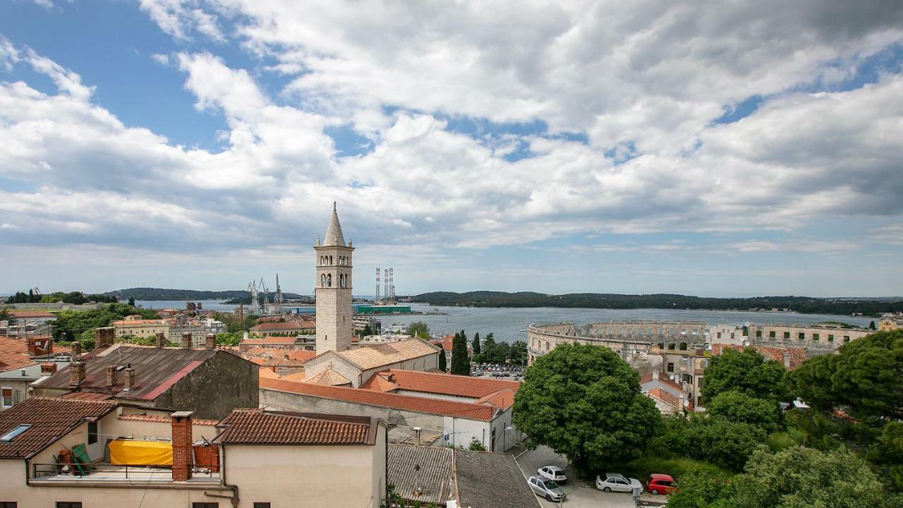 Apartman Bjork Pula Exteriör bild
