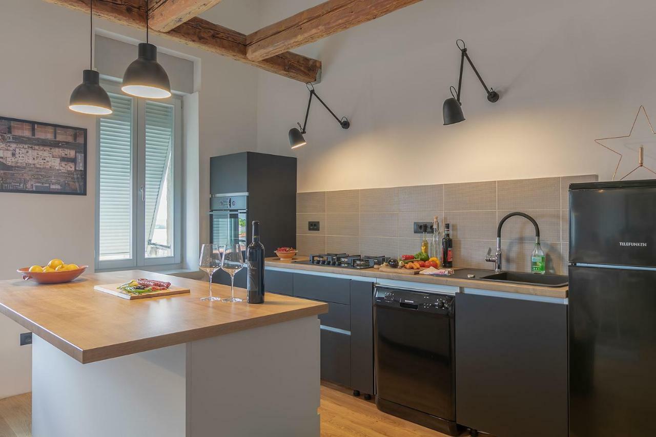 Apartman Bjork Pula Exteriör bild