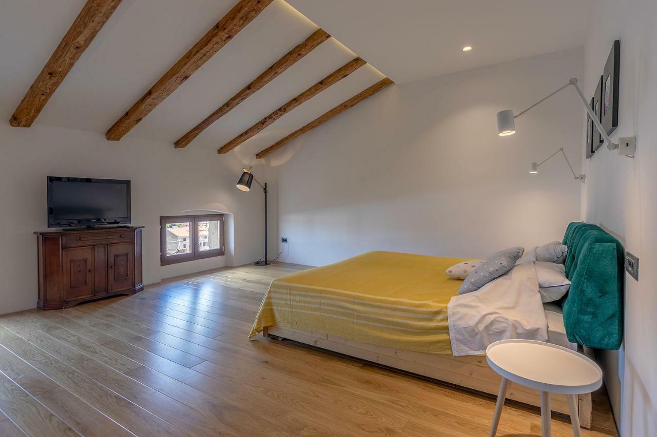 Apartman Bjork Pula Exteriör bild